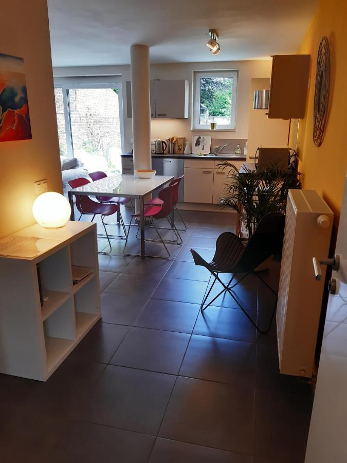 Appartement rez Terrasse et Jardin Hoei Buitenkant foto
